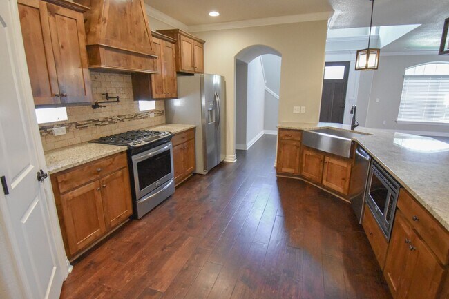 Foto del edificio - STUNNING 4 Bedroom, 2.5 Bathroom, 2 Car Garage In Fayetteville, AR