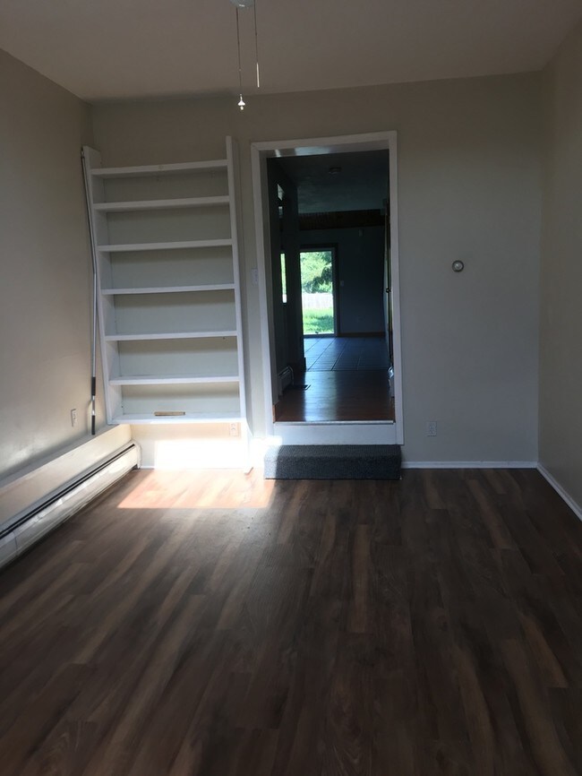 Building Photo - 949 Kieff Dr