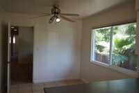 3 bedroom 1 bath duplex in the wonderful city of Fair Oaks!