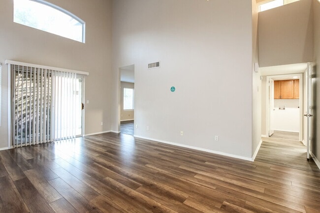 Foto del edificio - 17461 N 14th St