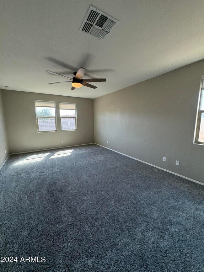 Building Photo - 3415 W Donner Dr