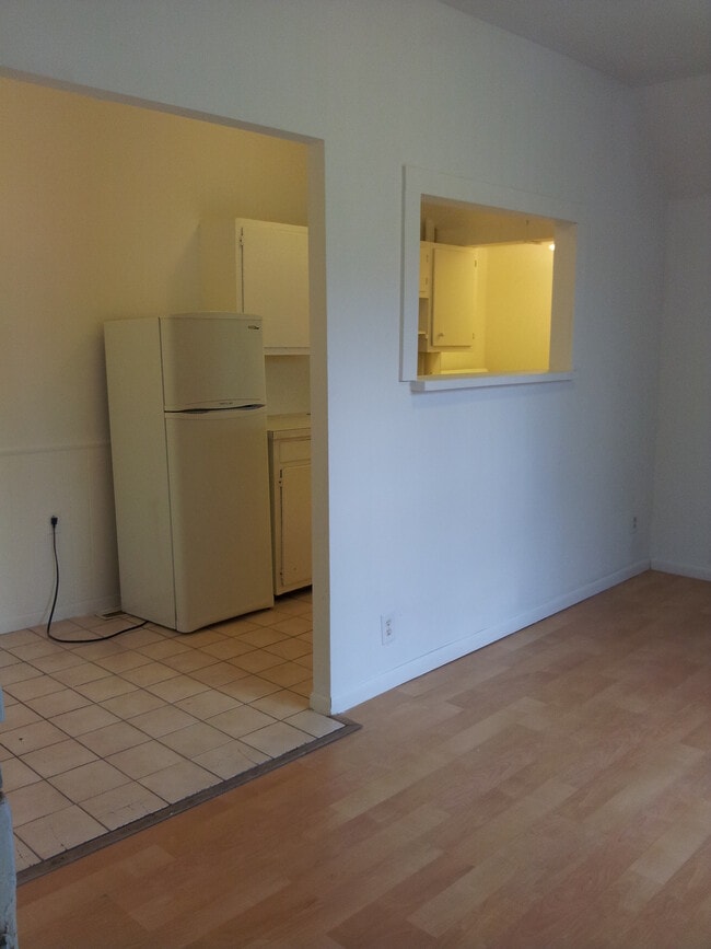 Foto del edificio - 413 W Vine St