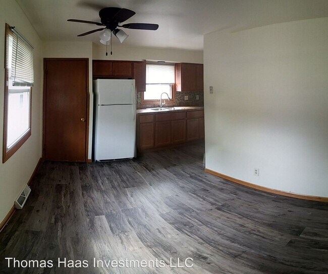 Foto del edificio - 12215-12221 W Dearbourn Ave