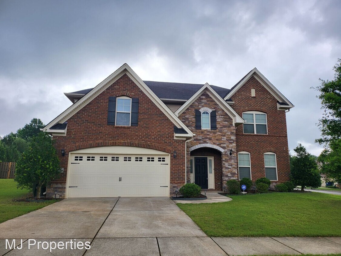Primary Photo - 5 br, 3.5 bath House - 284 Big Oak Ln