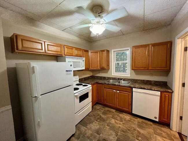 Building Photo - 3 Bed 1 Bath Single Family Home in Wausau - GREAT AREA!