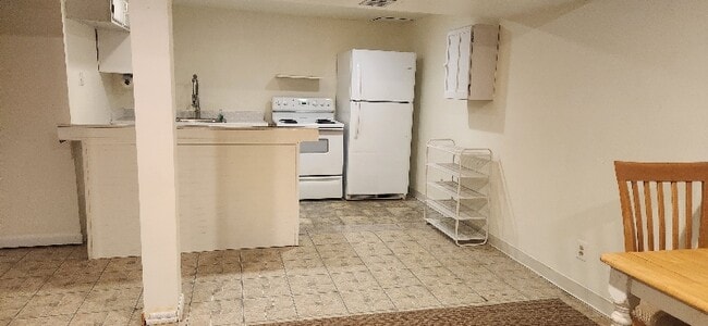 Photo - 702 Plum St SW Apartment