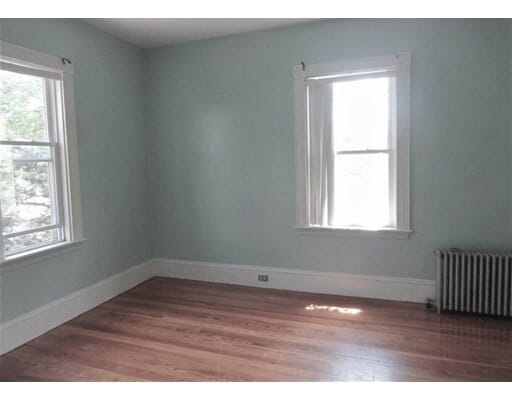 Building Photo - 256 Clyde St