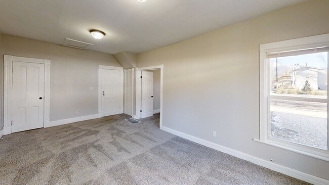 Foto del edificio - 219 N Institute St