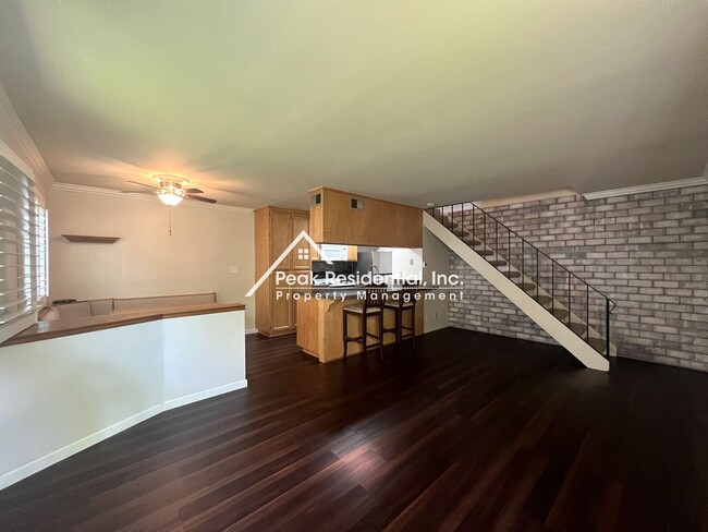 Foto del edificio - 2bd/1ba Condo with 1 Car Garage- Minutes From ARC!
