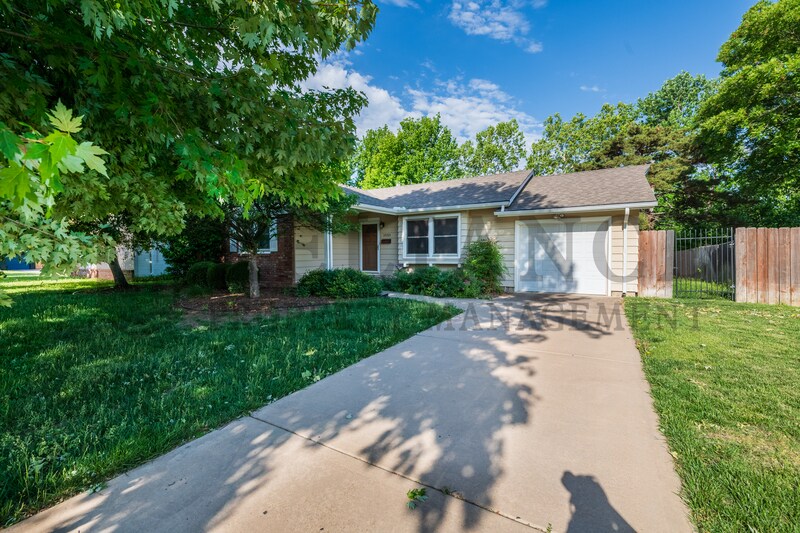 Foto principal - 1033 S Blackwill St