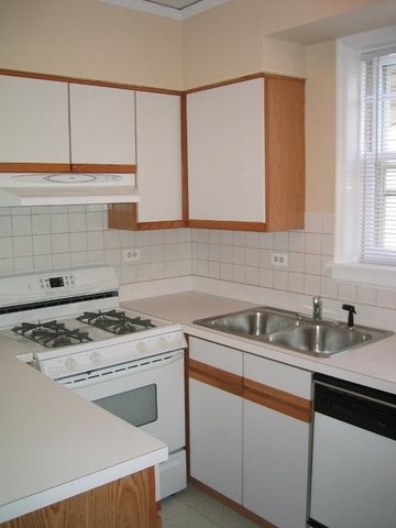 Foto del edificio - 561 Deerfield Rd