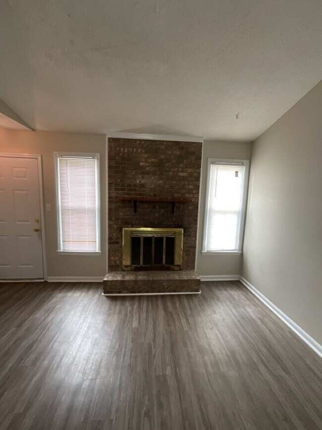 Foto del edificio - Charming 2 Bedroom, 2 Bath Duplex - 145 Pi...