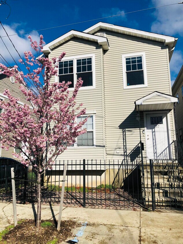 217 Whiton St Unit 2, Jersey City, NJ 07304 Apartment for Rent in
