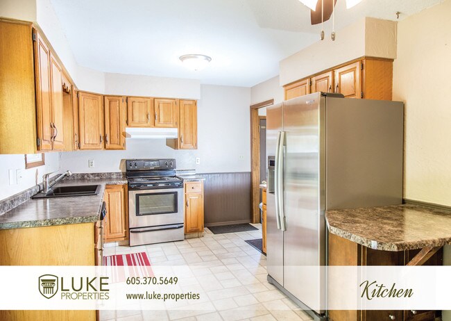 Building Photo - 3 Bedroom, 3 Bathroom, West Side Rental!