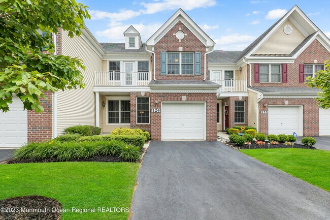 Foto del edificio - 124 Deepwater Cir