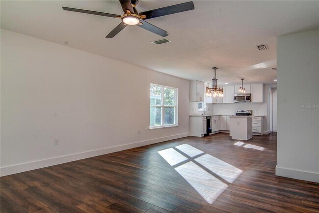 Foto del edificio - 15506 NW 134th Terrace
