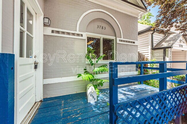 Foto del edificio - 3783 Franklin St