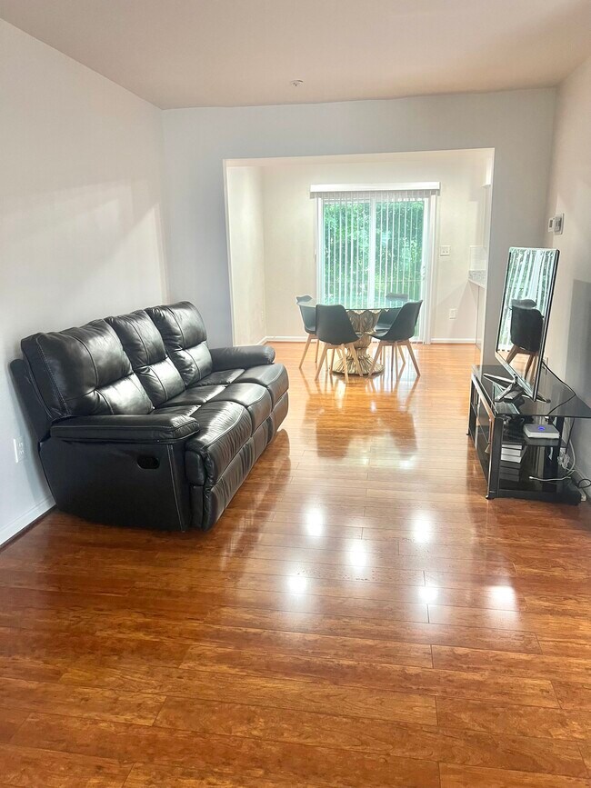 Foto del edificio - 1660 willowwood ct
