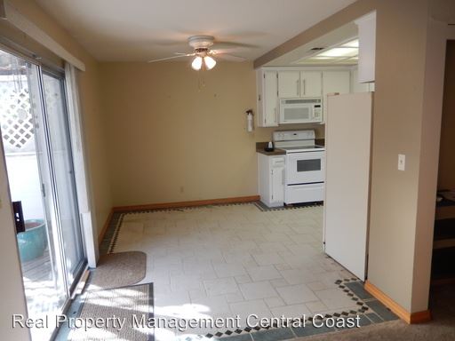 Building Photo - 9850 Las Lomas Ave
