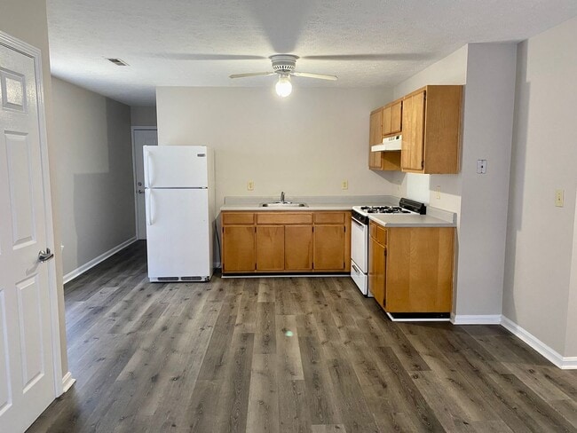 Building Photo - 2433 Slevin St