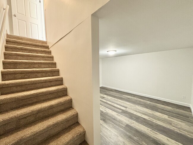 Foto del edificio - Sundale Townhomes