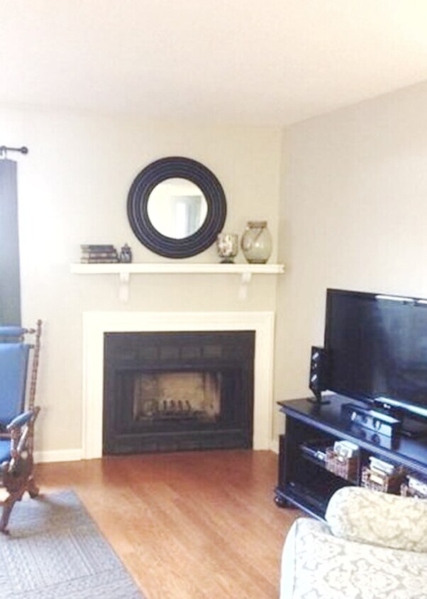 Foto principal - 6112 Heathstone Ln