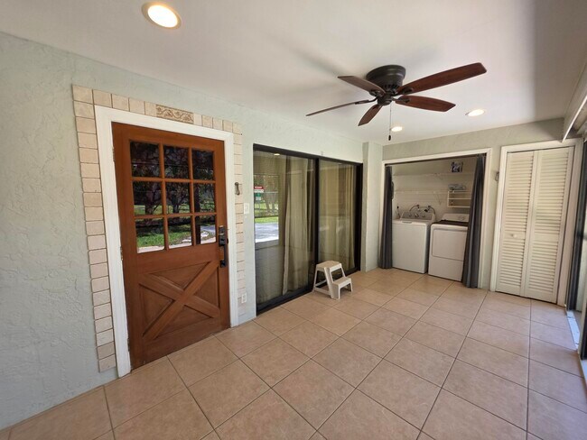 Foto del edificio - 9460 SW 61st Way