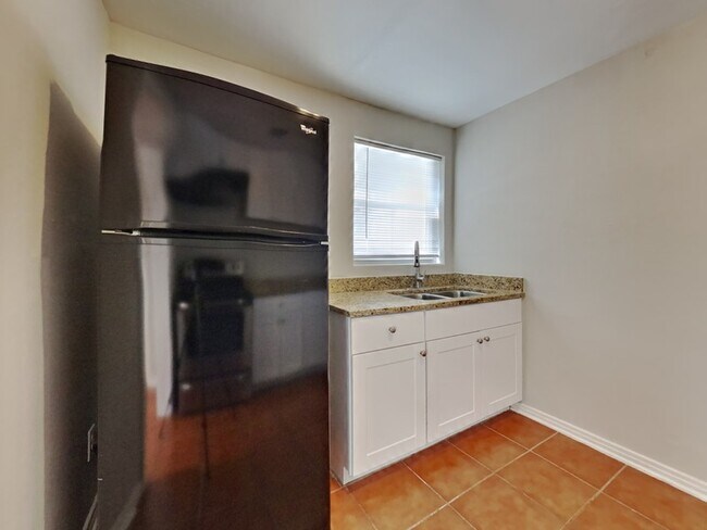 Foto del edificio - 3442 Rosemary St