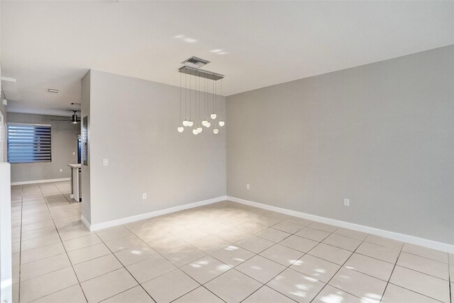 Building Photo - 389 NE 208th Ter