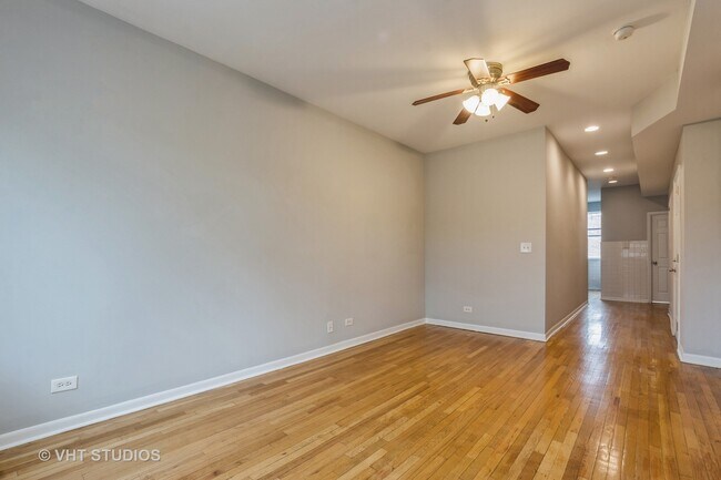 Foto del edificio - 3818 W Ainslie St