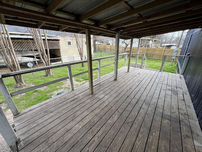 Building Photo - Cute 2 Bed 2 Bath Mobile Home for rent!