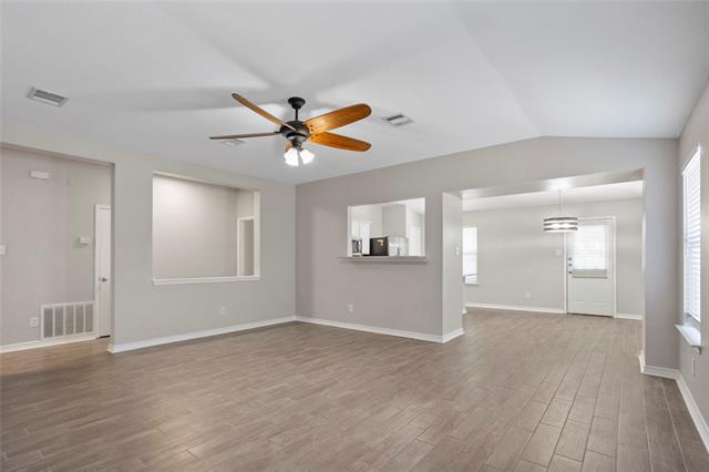 Foto del edificio - 10048 Cougar Tr