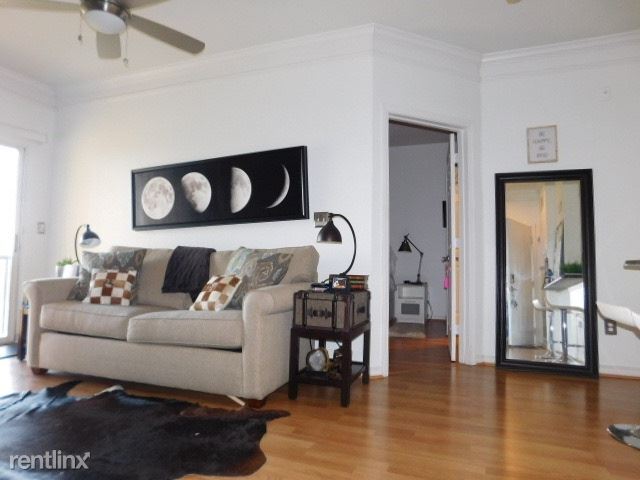Foto principal - 4314 Bayside Village Dr