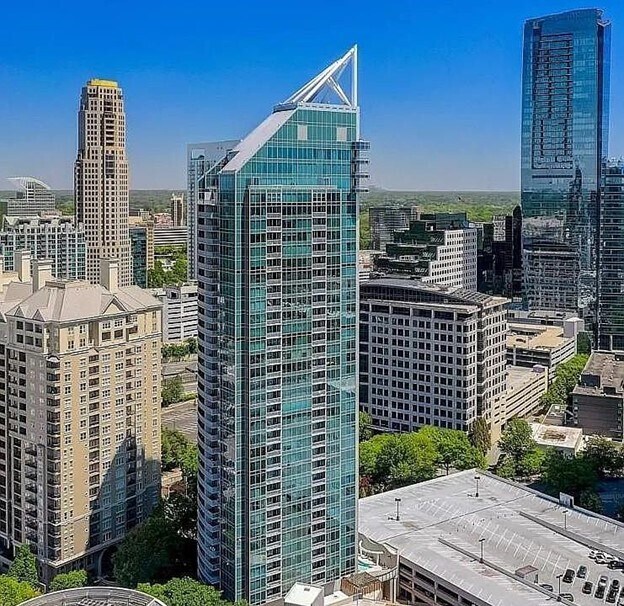 Primary Photo - 3338 Peachtree Rd NE