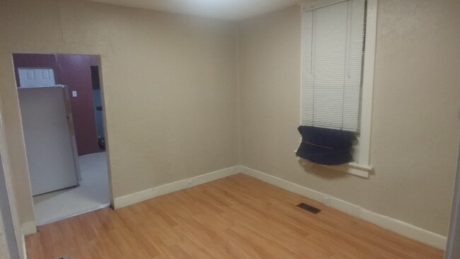 Foto del edificio - 2903 Pingree Ave E