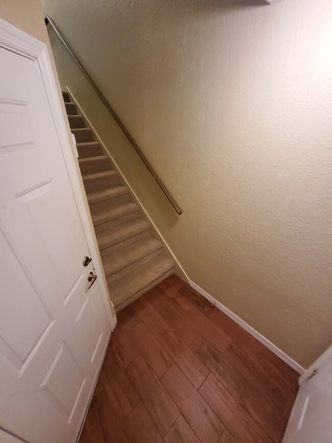 Building Photo - 1606 Legacy Park Dr