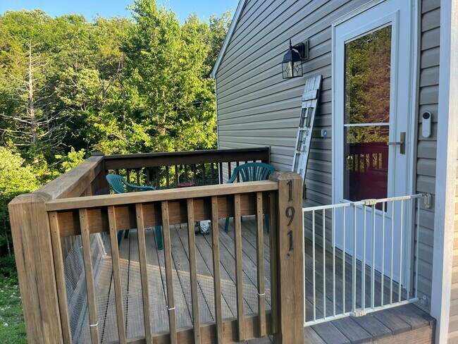 Foto del edificio - 191 Woodbridge Estates Dr