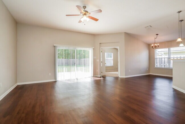 Foto del edificio - 1814 Hollow Glen Dr