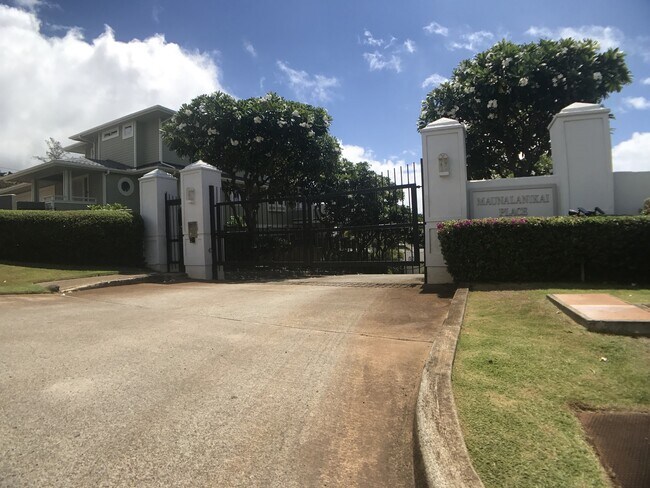 Foto del edificio - Kaimuki Wilhemina Rise gated home! Spectacular ocean views, garage parking.