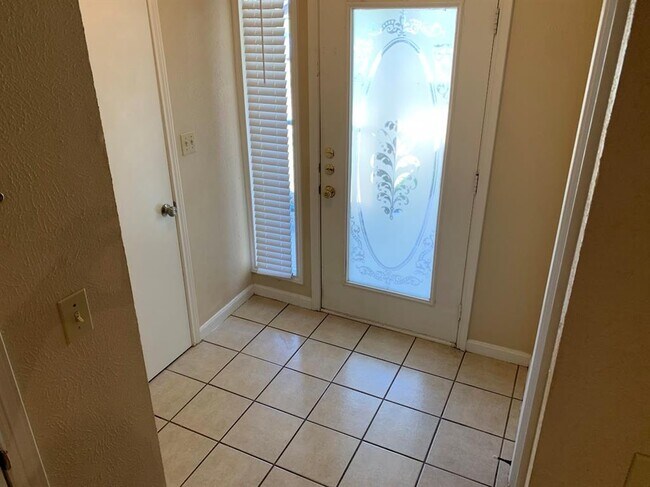 Foto del edificio - 2607 Howellwood Way