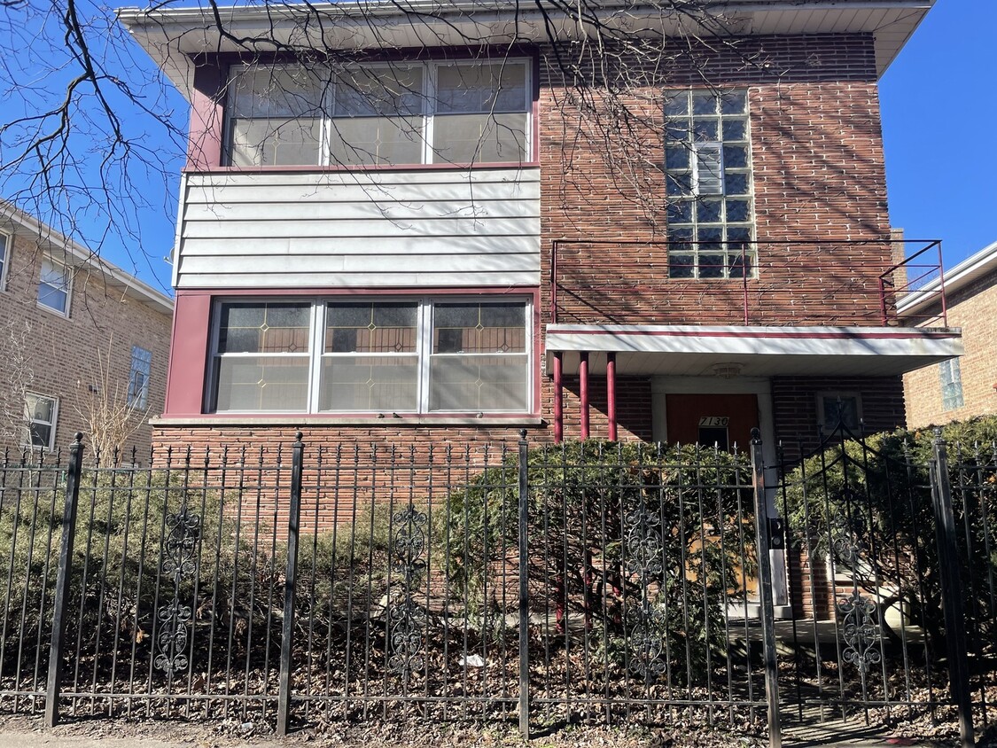 Primary Photo - 7130 N Paulina St