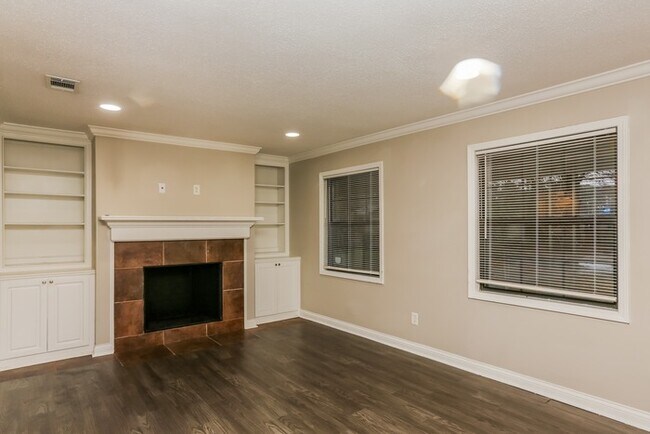 Foto del edificio - 529 Wolcott Cir