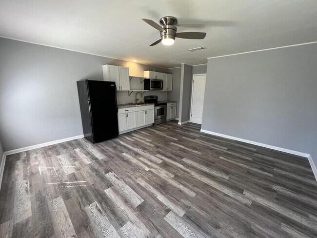 Foto del edificio - 307 E Walnut Ave