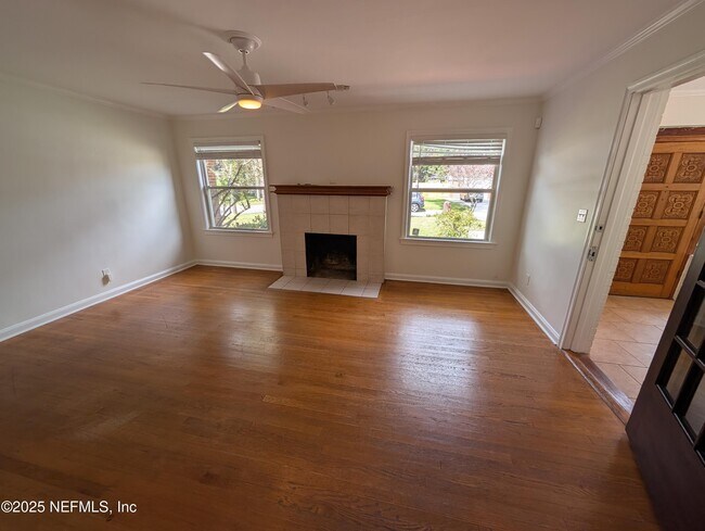 Foto del edificio - 4808 Attleboro St