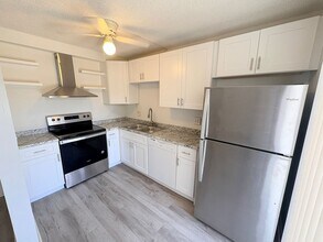 Building Photo - 5584 Malt Dr