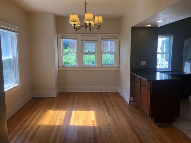 Building Photo - Recently Renovated - Spacious 5 Bedroom, 2...