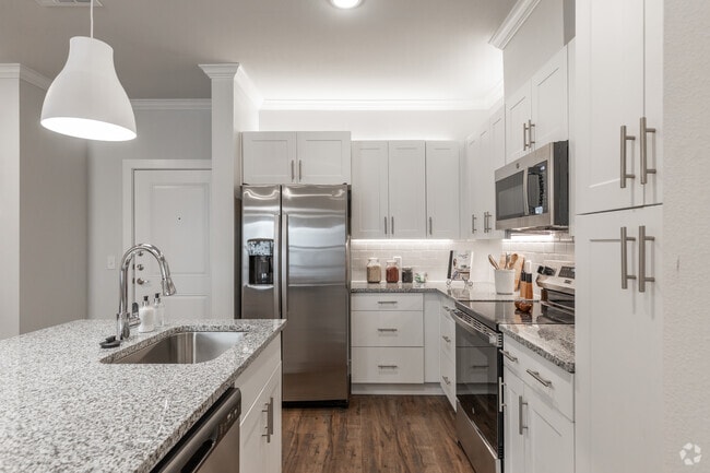 Interior Photo - Mariposa at Communications Parkway