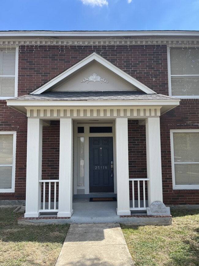 Photo - 25118 Flaming Arrow House