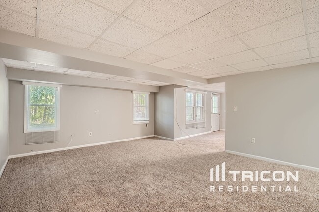Building Photo - 7067 Brook Side Landing