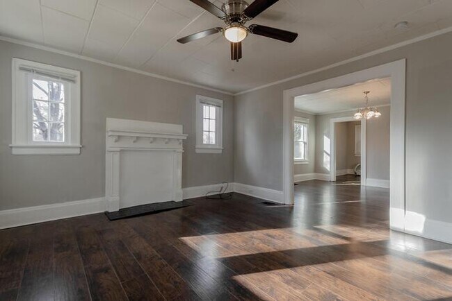 Foto del edificio - 906 W 9th Ave